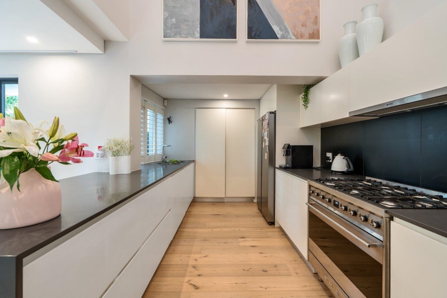 2 Bedroom Property for Sale in Sea Point Western Cape